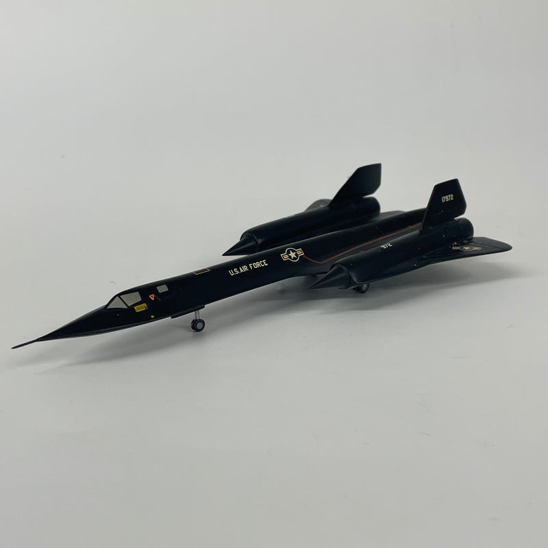 AP-SR71 | Airpower Series 1:200 | Lockeed SR-71A Blackbird '972 Recordbreaker' **PRE-OWNED**