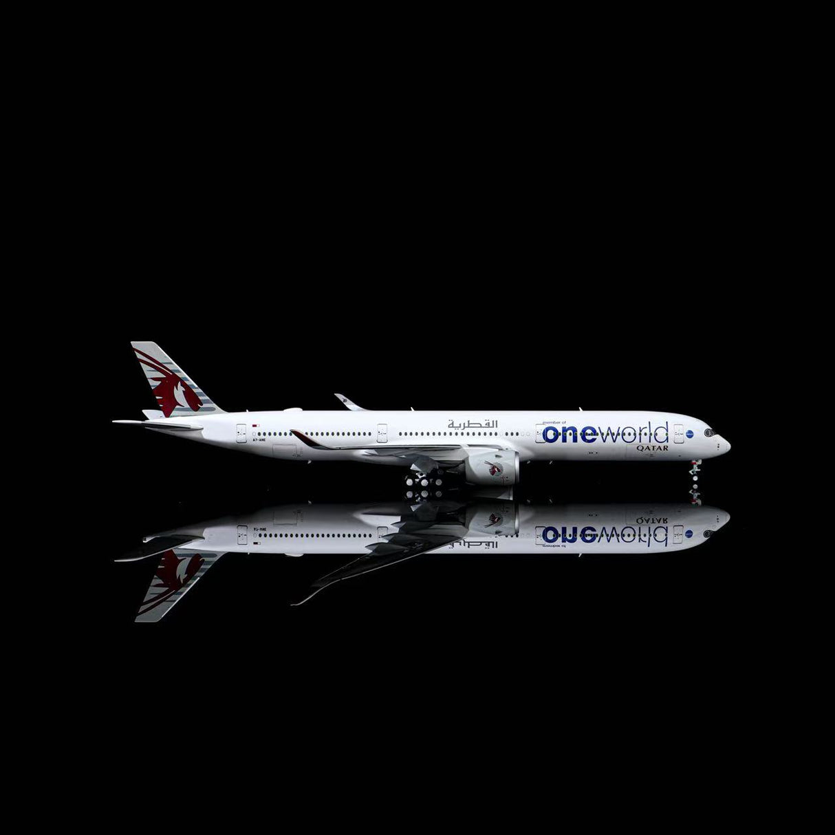 HA35K0007 | Aero Polaris 1:400 | Airbus A350-1000 Qatar Airways A7-ANE Oneworld