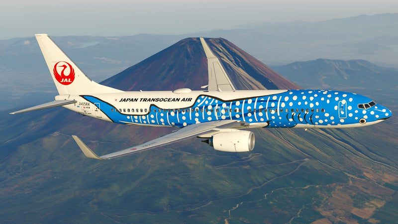 738-05RK | Blue Box 1:200 | Boeing 737-800 JAL Japan Transocean Air JA05RK, 'Blue Jinbei Jet' (with stand)
