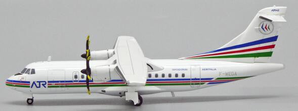 LH2233 | JC Wings 1:200 | ATR42-300 House colours F-WEGA (with stand)
