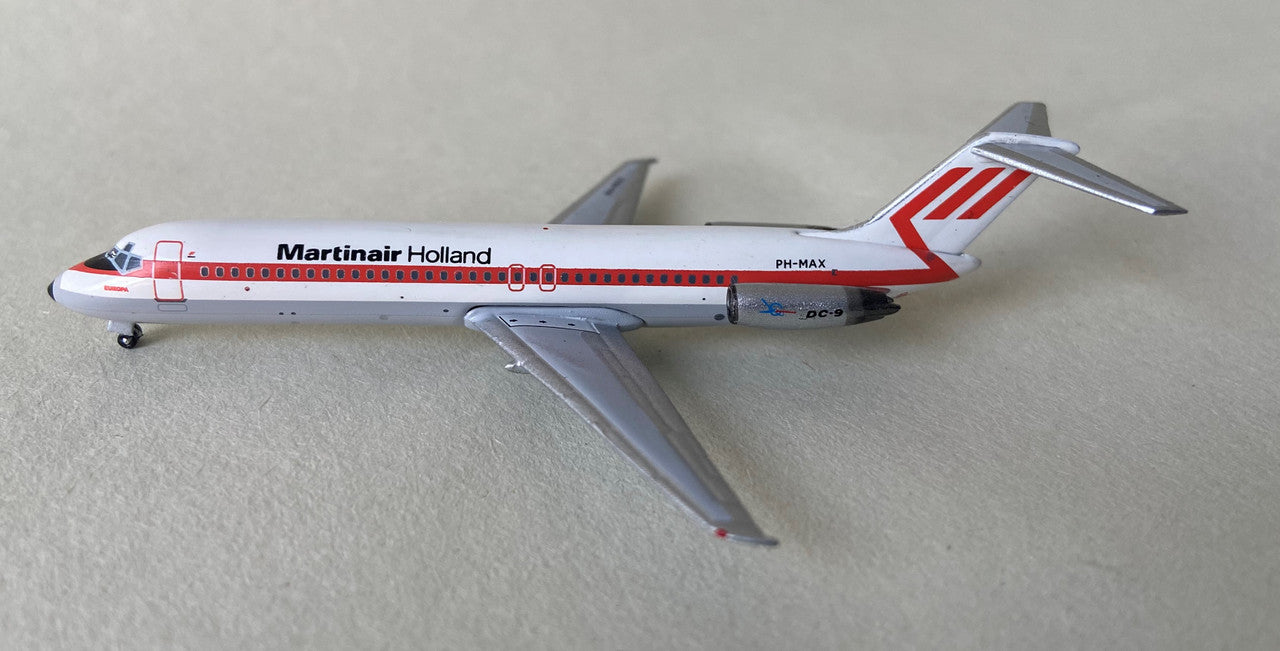 AC411121 | Aero Classics 1:400 | DC-9-32 Martinair Holland PH-MAX