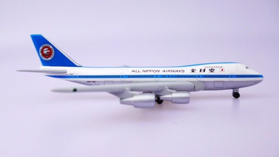 NH50001 | Hogan Die-cast 1:500 | Boeing 747SR-100 ANA JA8136