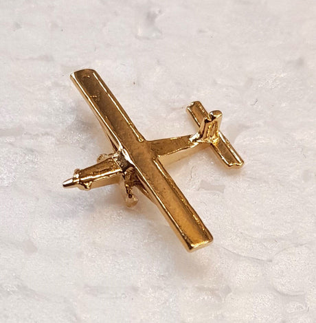 CL099 | Clivedon Collection Pin Badges | Pilatus PC-6 Porter 22ct Gold plated pin badge