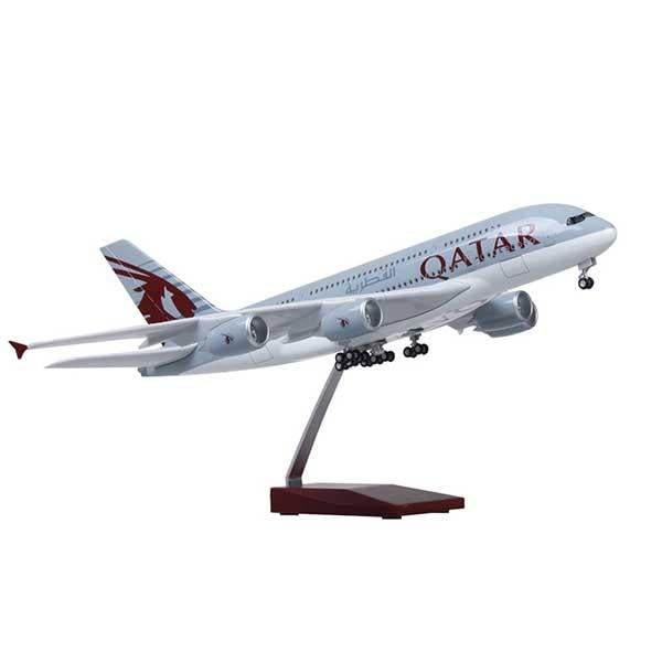 DMQAA380 | Desktop Models 1:160 | Airbus A380 Qatar Airways LED light up