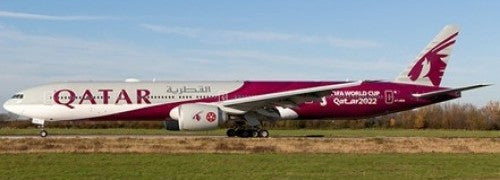XX4489A | JC Wings 1:400 | BOEING 777-300(ER) Qatar Airways WORLD CUP Livery flaps down A7-BEB