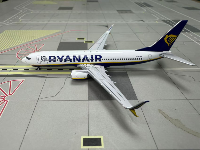 C0042 | C Models 1:400 | Boeing 737-800 Ryanair UK G-RUKN