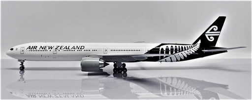 XX2304 | JC Wings 1:200 | Boeing 777-300ER Air New Zealand Reg: ZK-OKM With Stand