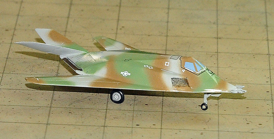 SF428 | SkyFame Models 1:200 | Lockheed F-117A (YF-117A) USAF, Experimental Camouflage