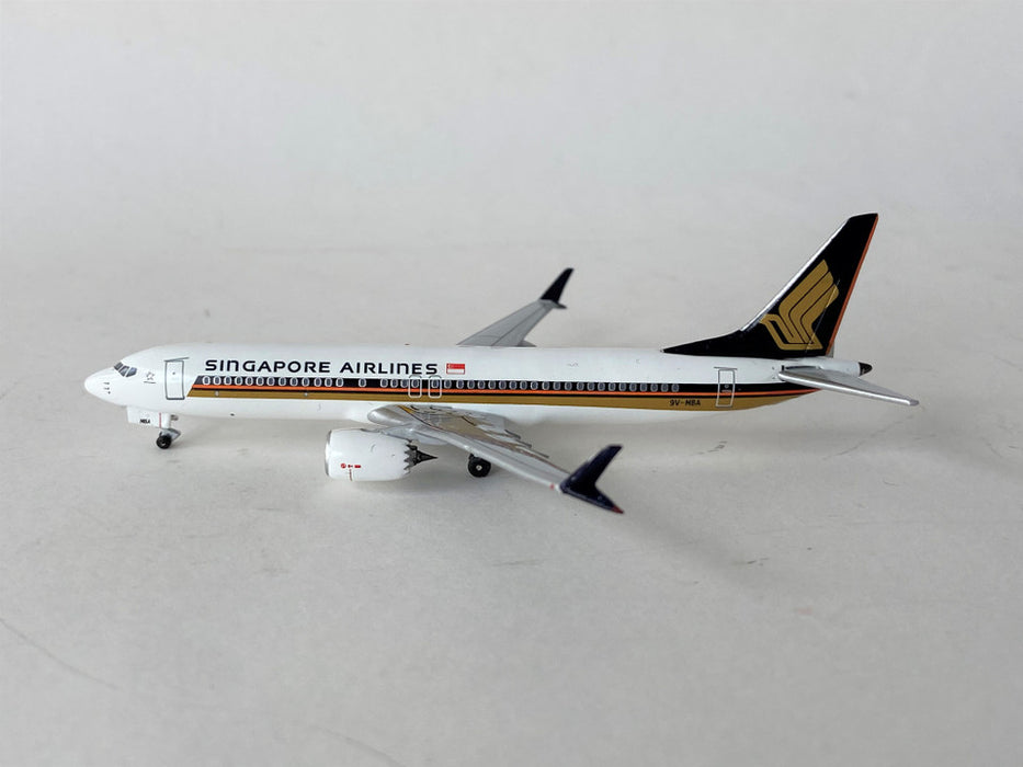BBX41635 | Aero Classics 1:400 | Boeing 737 MAX 8 Singapore Airlines 9V-MBA