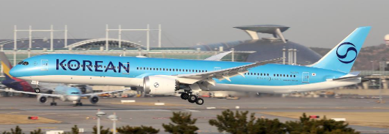 SA2089A | JC Wings 1:200 | Korean Air Boeing 787-10 Dreamliner NC Reg: HL8515 Flaps Down With Stand | is due May 2025