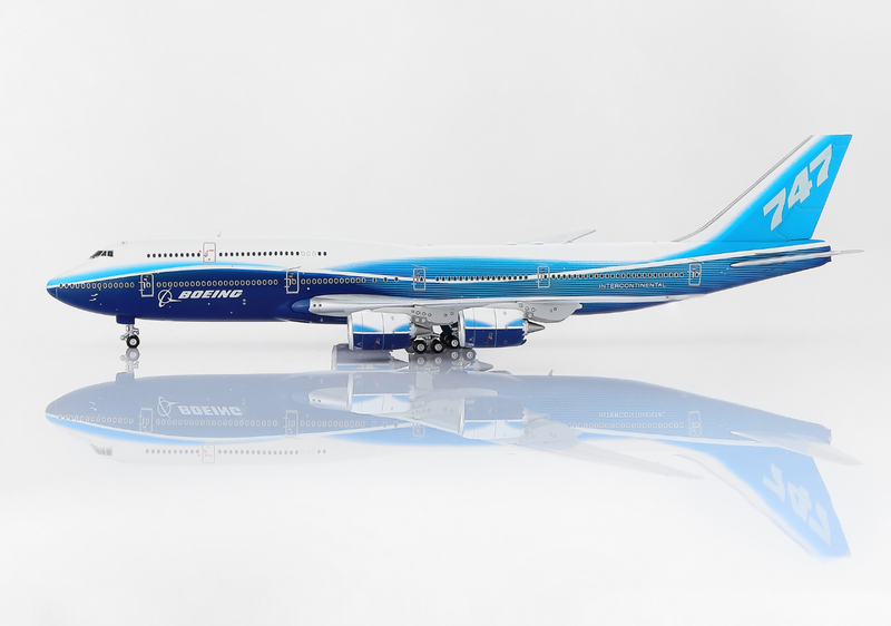 B631003 | HX Models 1:400 | Boeing 747-8 Company House livery INTERCONTINENTAL