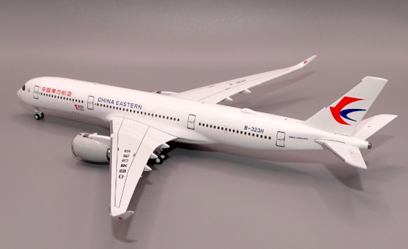 HA3590001 | Aero Polaris 1:400 | Airbus A350-900 China Eastern B-323H, '1st Delivered'