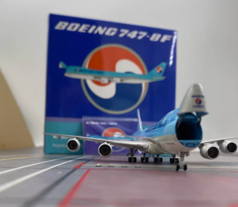 D12C | YY Wings 1:400 | Boeing 747-8F Korean Air Cargo Interactive HL7629