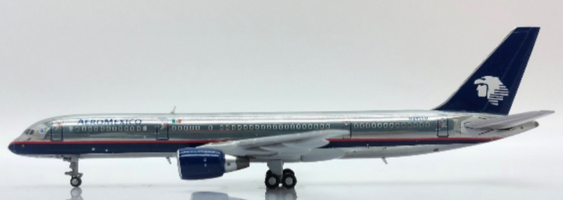 XX40019 | JC Wings 1:400 | Boeing 757-200 Aeromexico N490AM 'polished' | is due September 2025