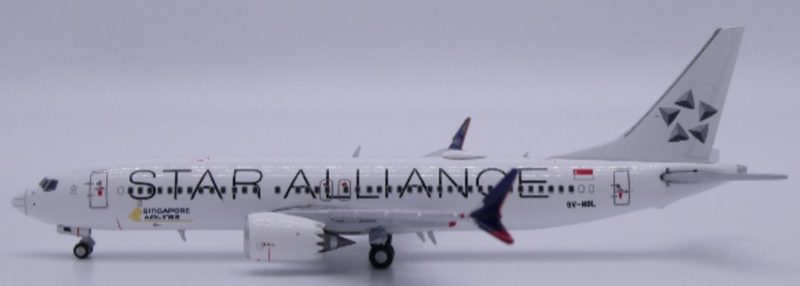 XX40351 | JC Wings 1:400 | Boeing 737 MAX 8 Singapore Airlines 9V-MBL 'Star Alliance' | s due September 2025