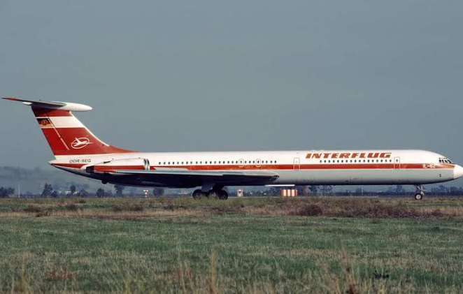 PH12051 | Phoenix 1:400 | lyushin IL-62 Interflug  DDR-SEG | is due November 2025