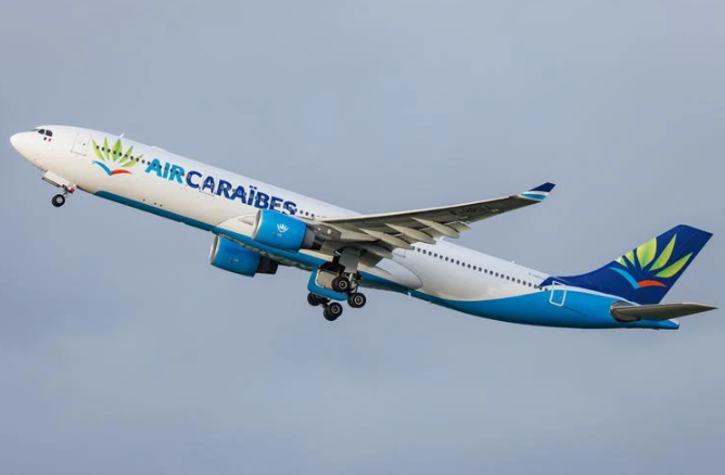 PH12047 | Phoenix 1:400 | Airbus A330-300 Air Caraibes F-HPUJ | is due November 2025