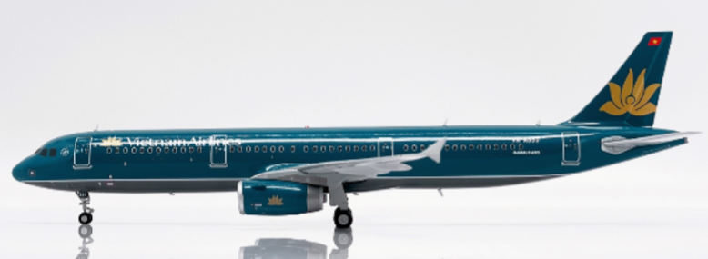 LH2421 | JC Wings 1:200 | Airbus A321 Vietnam Airlines VN-A390 With Stand | is due October 2025