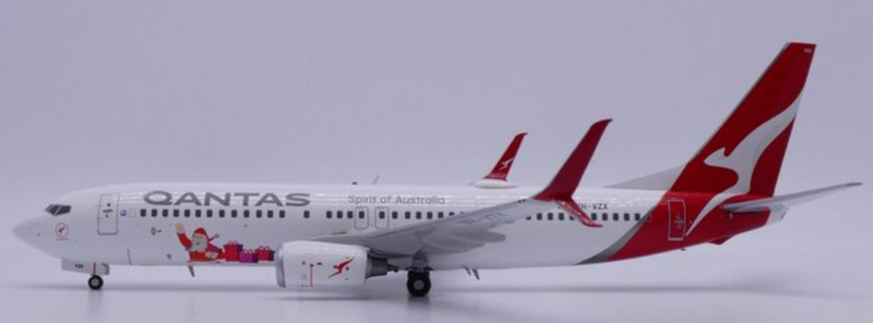 XX20746 | JC Wings 1:200 | Boeing 737-800 Qantas 'Santa' VH-VZX | is due October 2025