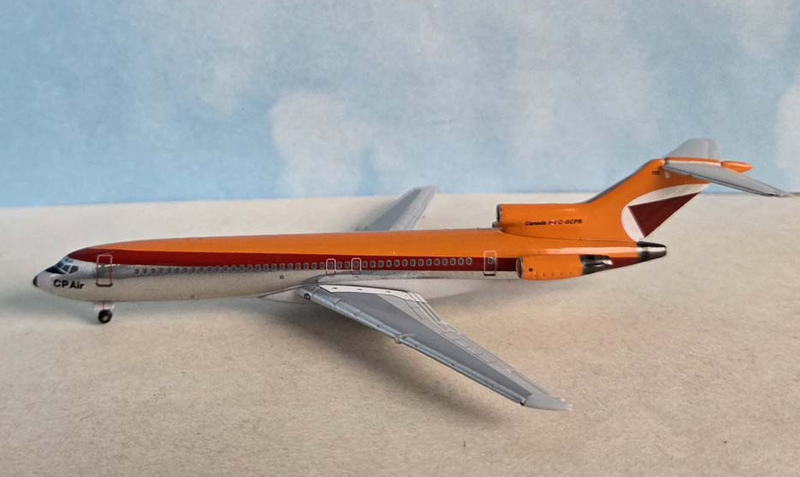 AC411480 | Aero Classics 1:400 | Boeing 727-200 CP AIR C-GCPB