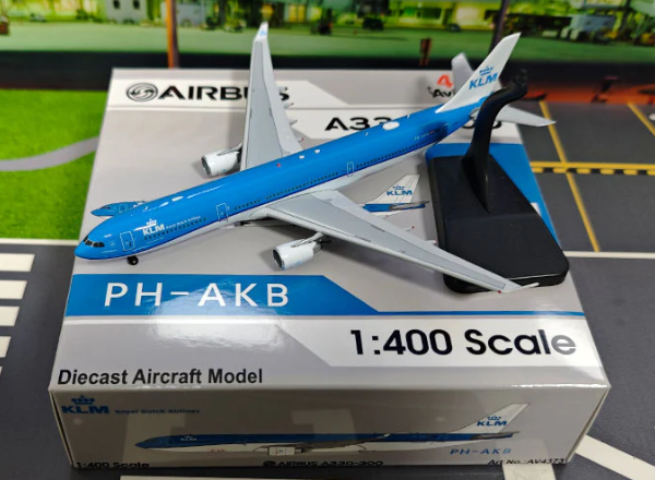 AV4373 | Aviation 400 | Airbus A330-300 KLM Royal Dutch Airlines PH-AKB
