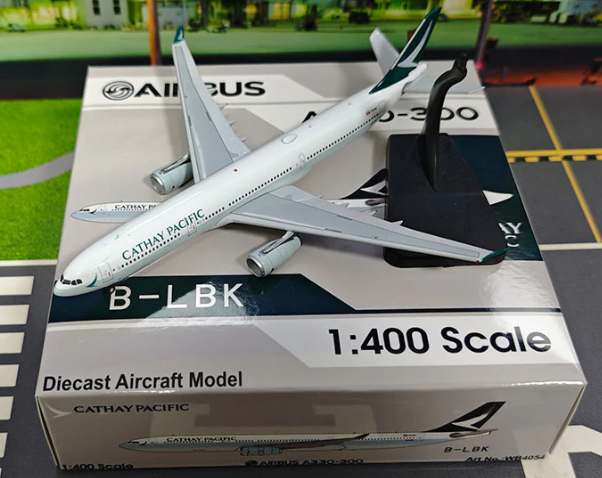 WB4054 | Aviation 400 | Airbus A330-300 Cathay Pacific B-LBK