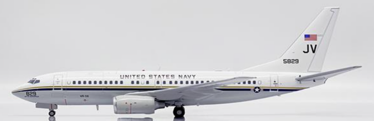 XX20279A | JC Wings 1:200 | Boeing C-40A Clipper Reg: 165829 US Navy 165829 Flaps Down | is due January 2026