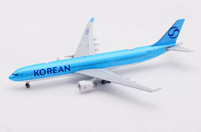 AV4351 | Aviation 400 | Airbus A330-300 Korean Air HL8025
