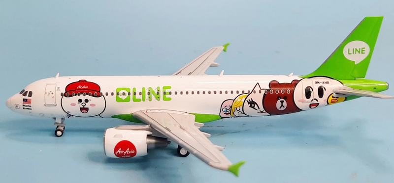 JA-A320-001 | Blue Box 1:400 | Airbus A320-216 AirAsia 9M-AHR 'line'