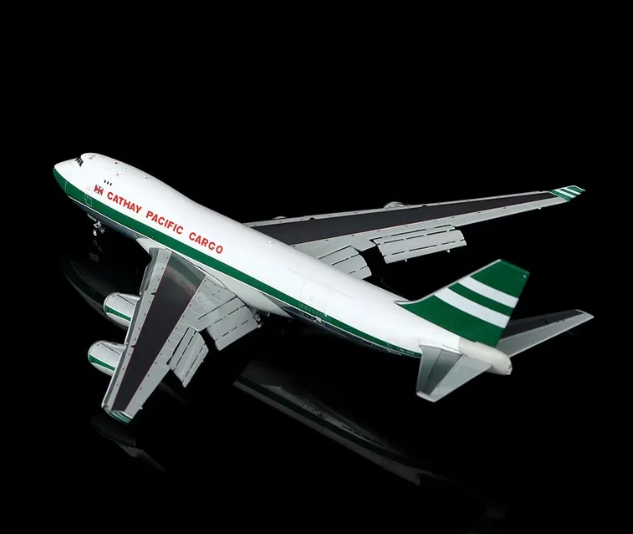 YY74421F | YY Wings 1:400 | Boeing 747-400F Cathay Pacific Cargo VR-HUH Flaps Down | is due April 2026