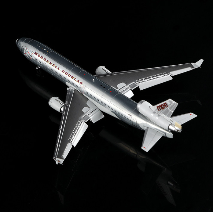 YY1104PF | YY Wings 1:400 | McDonnell Douglas MD-11 Experimental / House Colours N111MD Flaps Down | is due April 2026