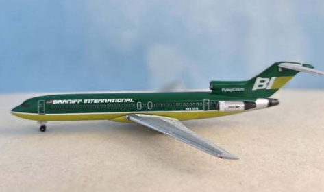 BBX41683 | Aero Classics 1:400 | Boeing 727-200 International Airways N415BN
