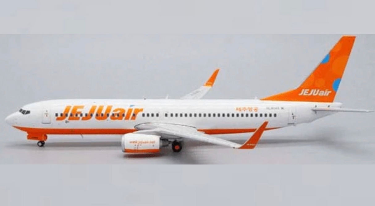 XX20036 | JC Wings 1:200 | Boeing 737‑800 w/ Winglets Jeju Air HL8049 | is due May 2026