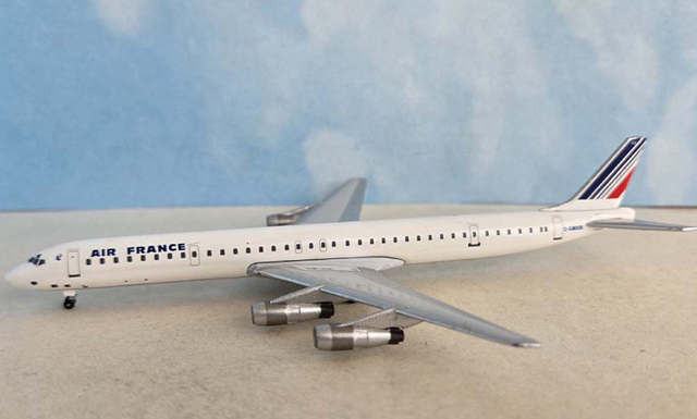 AC411458 | Aero Classics 1:400 | McDonnell Douglas DC-8 Air France C-GMXB