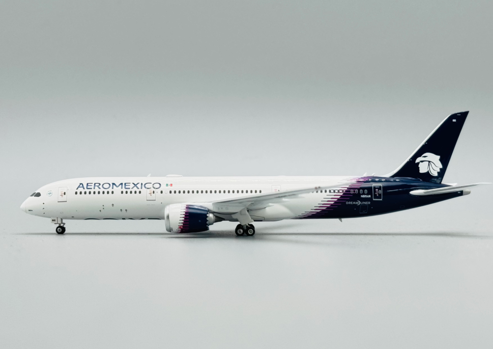 PH12078 | Phoenix 1:400 | Boeing 787-9 Dreamliner Aeromexico N815AM