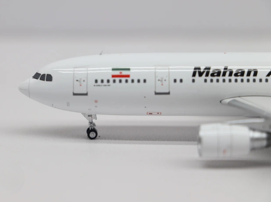 275301 | YuModeL 1:400 | Airbus A300-600 Mahan Air EP-MMO | is due Febuary 2026