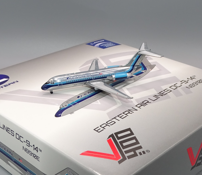 400011 | V1:400 Models | McDonnell Douglas DC-9-14 Eastern Airlines N8910E