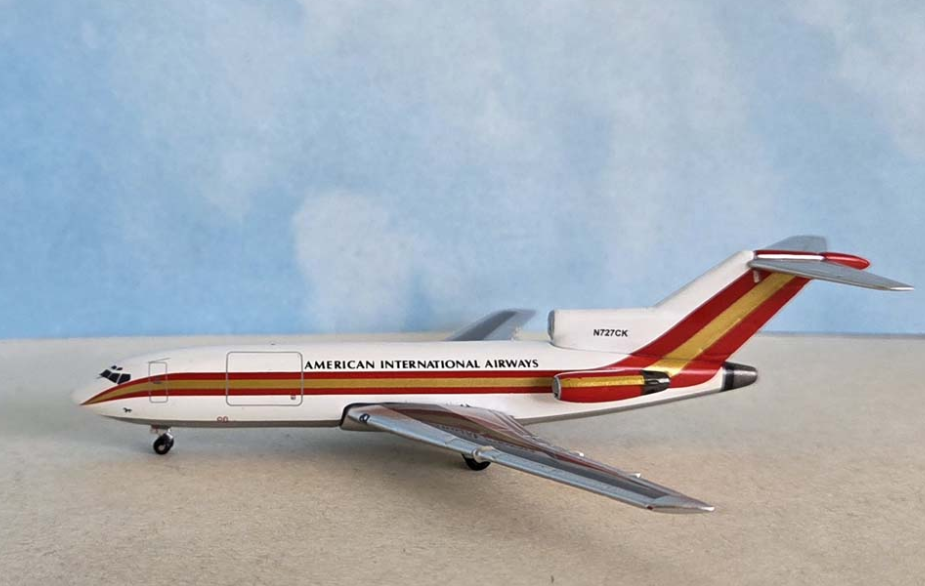 AC411474 | Aero Classics Models 1:400 | Boeing 727-100 American International Airways N727CK