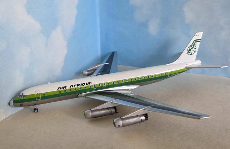 AC211452 | Aero Classics 1:200 | McDonnell Douglas DC-8 Air Afrique TU-TCA