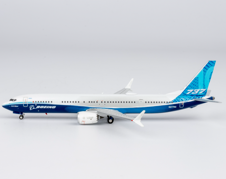 NG90005 | NG Models 1:400 | Boeing 737 MAX 10 Boeing House N27752