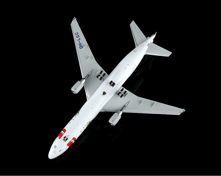 M101503 | HX Models 1:400 | McDonnell Douglas MD‑11 Finnair OH-LGC Santa Claus | is due July 2026