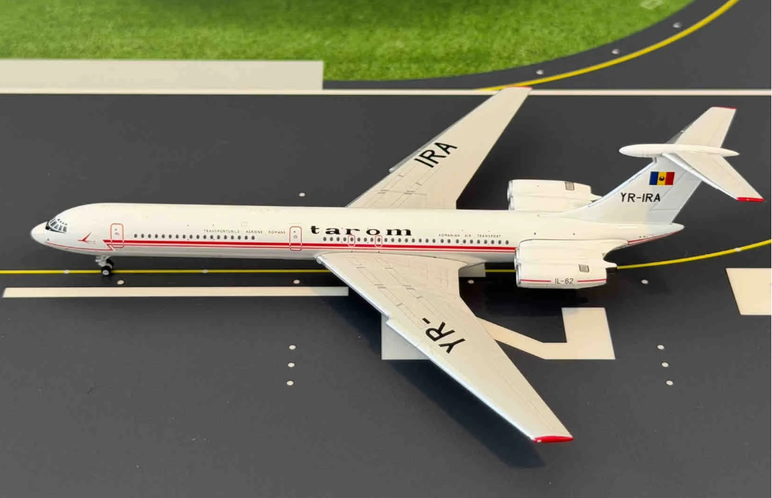 PH12079 | Phoenix 1:400 | Ilyushin Il-62 Tarom YR-IRA