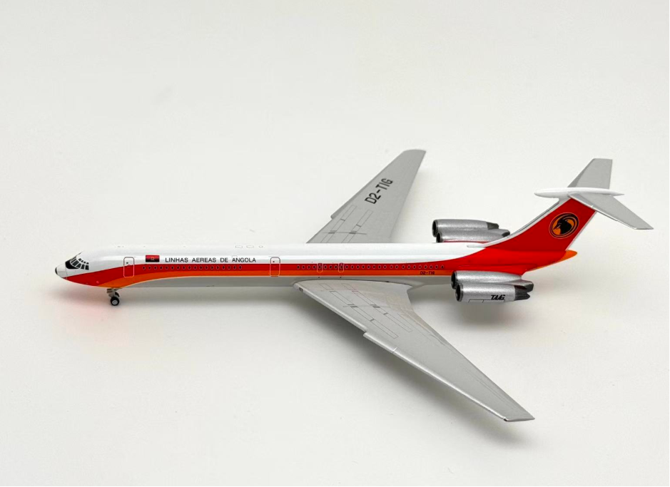PH12084 | Phoenix 1:400 | Ilyushin Il-62M TAAGLinheas Angola D2-TIG