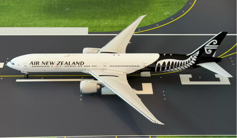 PH12087 | Phoenix 1:400 | Boeing 777-300ER Air New Zealand ZK-OKS | is due February 2026