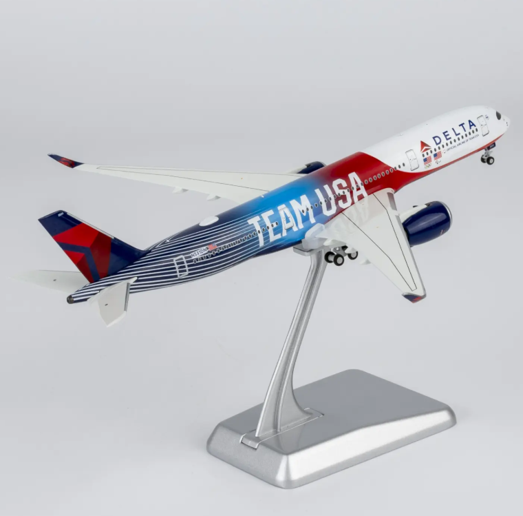 NG39123 | NG Models 1:400 | Airbus A350‑900 Delta Air Lines TEAM USA #3; Luxurious Packaging) (with stand)