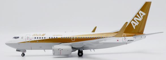 EW2737002 | JC Wings 1:200 | Boeing 737‑700 All Nippon Airways  JA02AN Gold Jet | is due August 2026