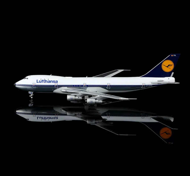 YY74102 | YY Wings 1:400 |  Boeing 747‑100 Lufthansa D-ABYA Nordrhein-Westfalen | is due August 2026