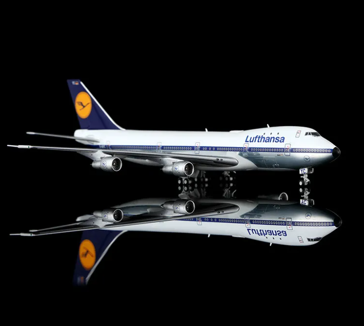 YY74103 | YY Wings 1:400 | Boeing 747‑100 Lufthansa D-ABYC Bayern | is due August 2026