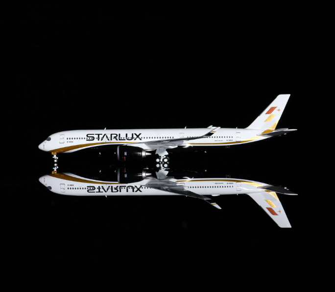 HA3590006 | Aero Polaris 1:400 | Airbus A350-900 Starlux B-58510 | is due August 2026