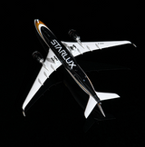 HA3590006 | Aero Polaris 1:400 | Airbus A350-900 Starlux B-58510
